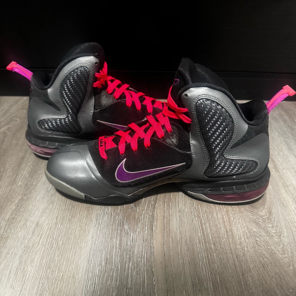 Nike LeBron 9 Miami Nights
